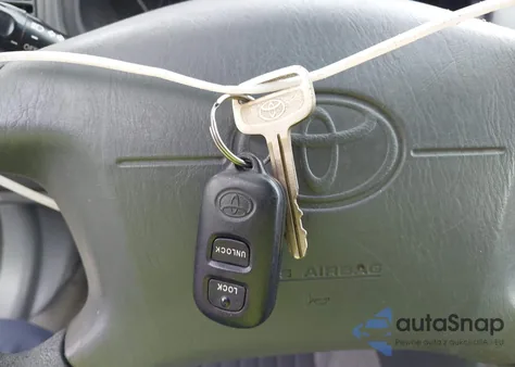 2000 Toyota Camry Le z USA, uszkodzony, nr VIN 4T1BG22K3YU761474